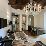 La Casa Dei Librai *