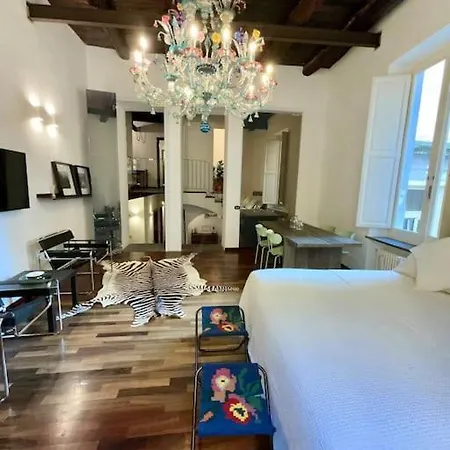 La Casa Dei Librai * نابولي