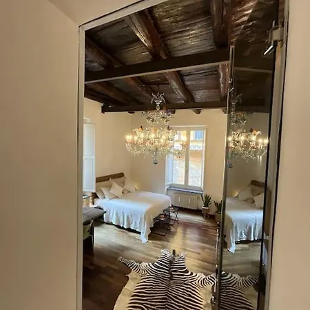 La Casa Dei Librai نابولي